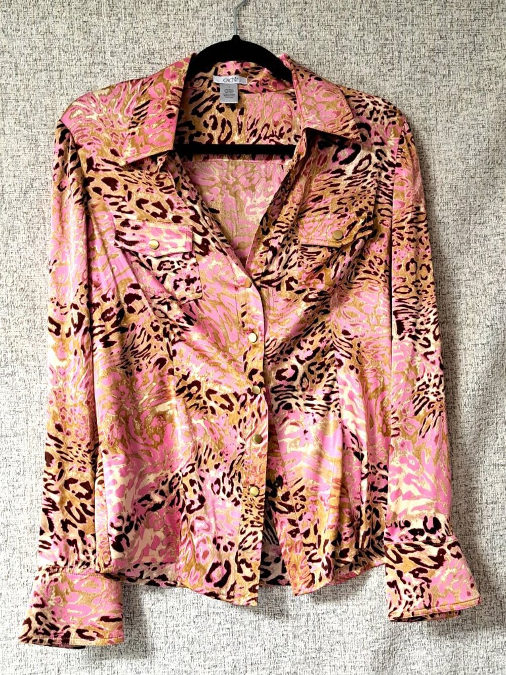 PINK SILK ANIMAL PRINT CACHE LADIES LONG SLEEVE BLOUSE SNAP FRON SIZE LARGE